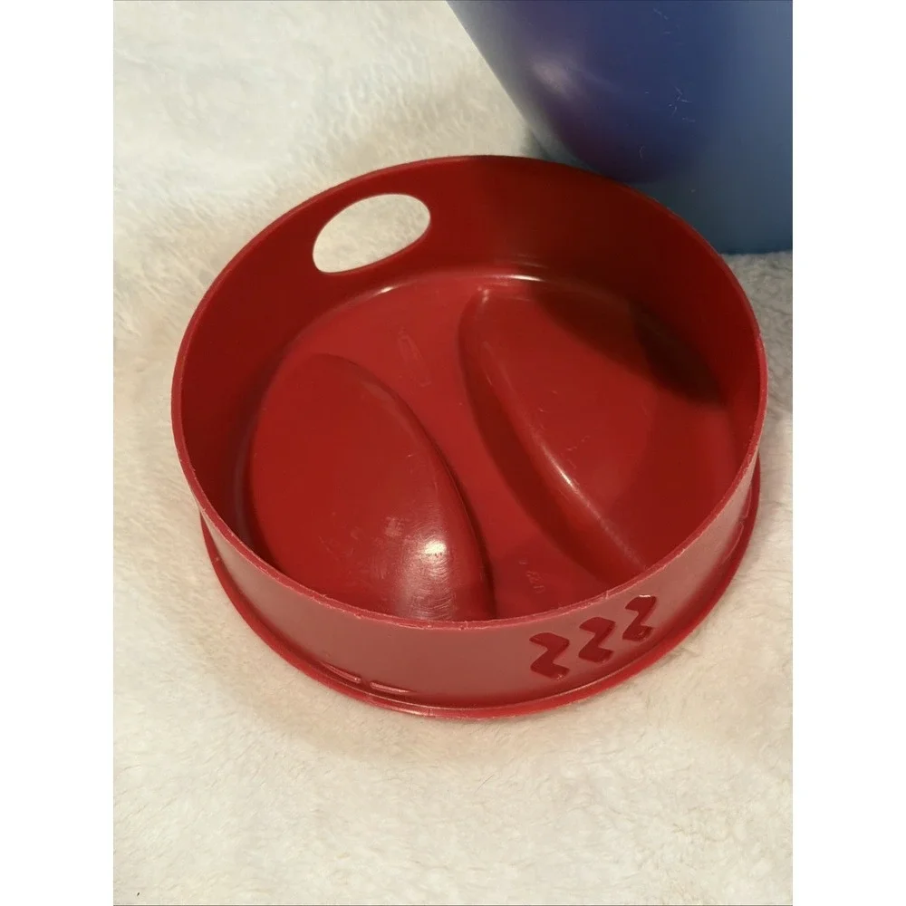 Vintage Rubbermaid 1 Gallon Pitcher Blue With Red Lid #2718 America July Summer